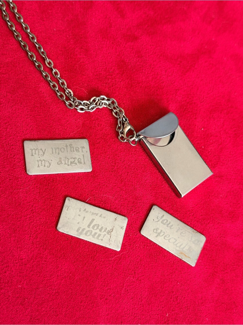 Vintage Stainless Steel Silver Locket Necklace w/ Interchangeable Message Plates